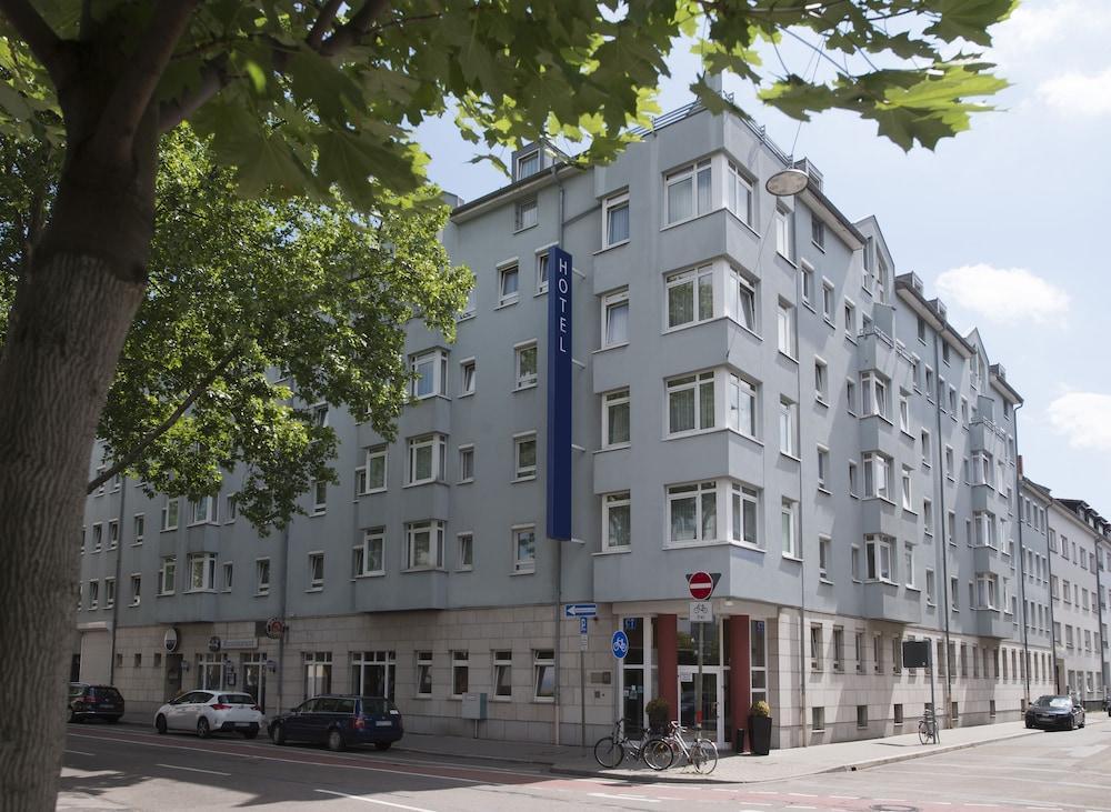 B&B Hotel Mannheim-City Exterior foto